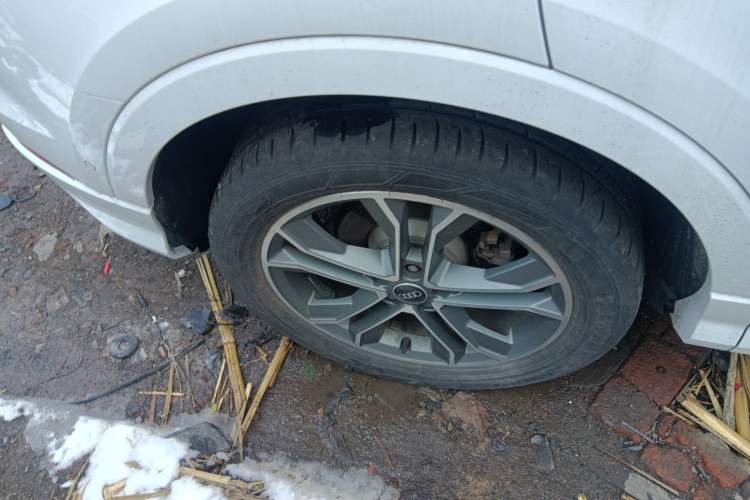 Used Audi Q3 2023 35 TFSI Fashion Dynamic Model (1.4T) Right Rear Wheel Hub