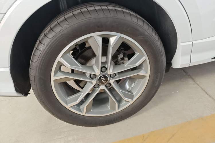 Used Audi Q3 2023 35 TFSI Fashion Dynamic Model (1.5T) Right Rear Wheel Hub