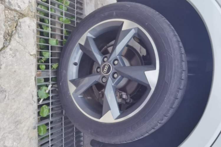 Used Audi Q3 2023 35 TFSI Fashion Dynamic Model (1.4T) Right Rear Wheel Hub