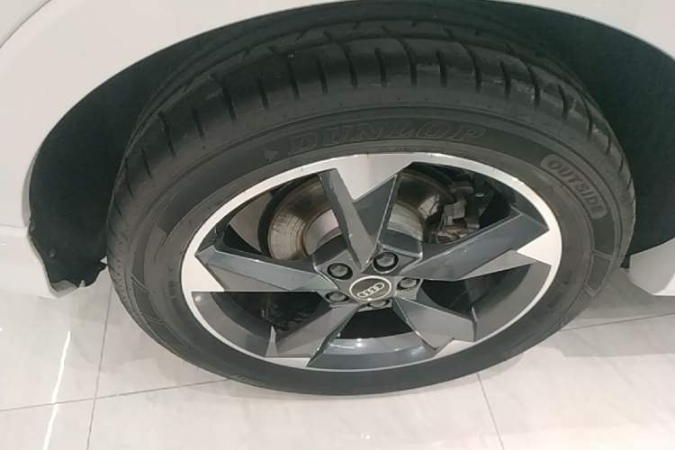 Used Audi Q3 2023 35 TFSI Fashion Dynamic Model (1.5T) Right Rear Wheel Hub