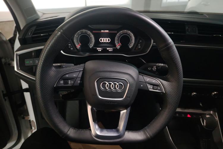 Used Audi Q3 2023 35 TFSI Fashion Dynamic Model (1.4T) Steering Wheel