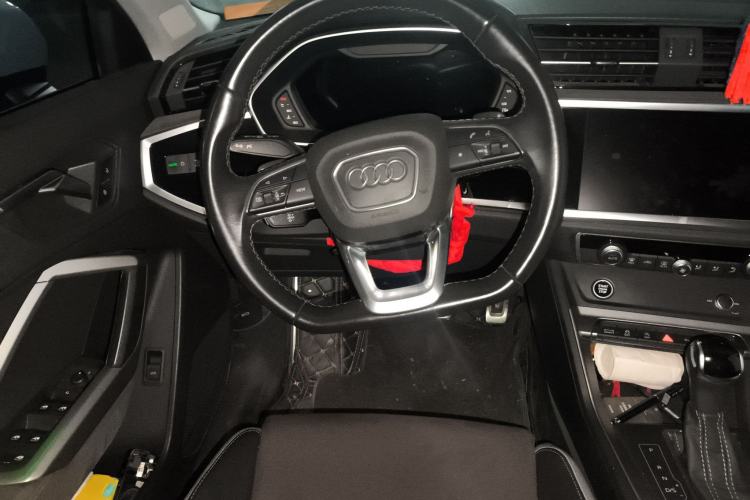 Used Audi Q3 2023 40 TFSI Fashion Dynamic Model Steering Wheel