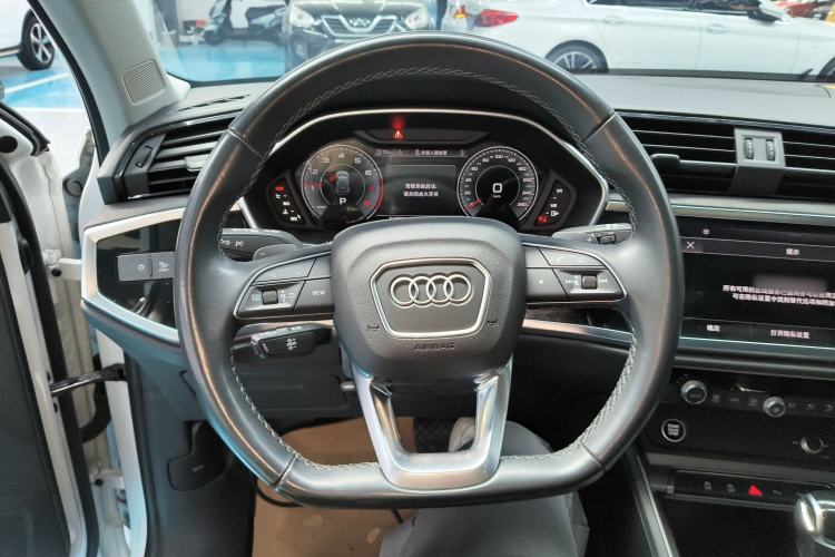 Used Audi Q3 2023 35 TFSI Fashion Dynamic Model (1.5T) Steering Wheel