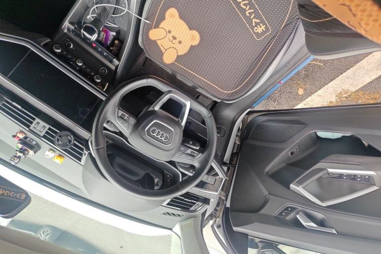 Used Audi Q3 2023 35 TFSI Fashion Dynamic Model (1.4T) Steering Wheel