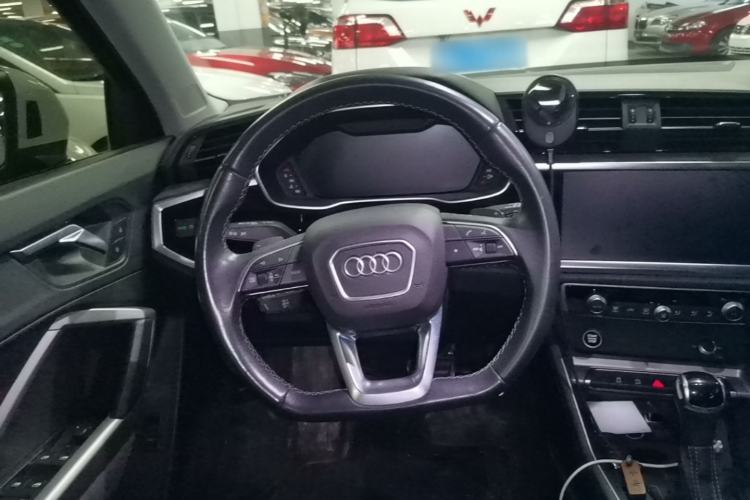 Used Audi Q3 2023 35 TFSI Fashion Dynamic Model (1.5T) Steering Wheel