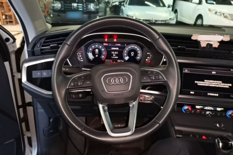 Used Audi Q3 2023 35 TFSI Progressive Dynamic Edition (1.4T) Steering Wheel