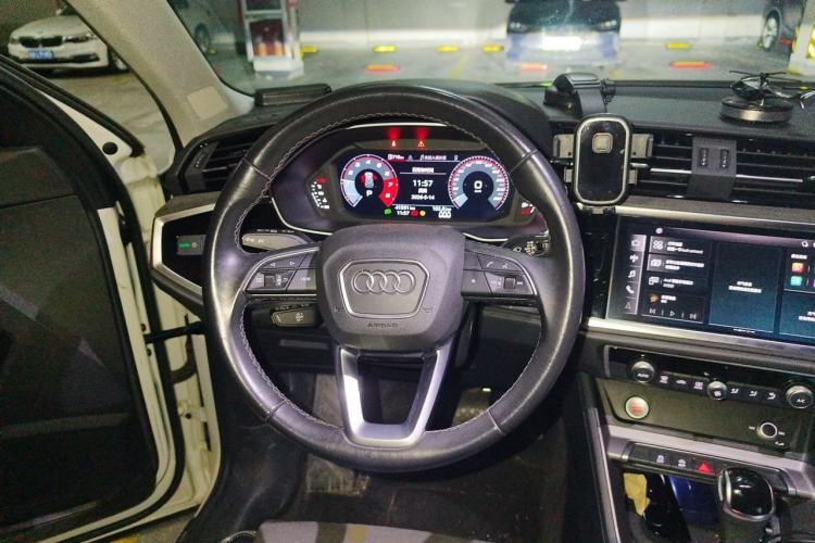 Used Audi Q3 2023 35 TFSI Progressive Dynamic Edition (1.4T) Steering Wheel