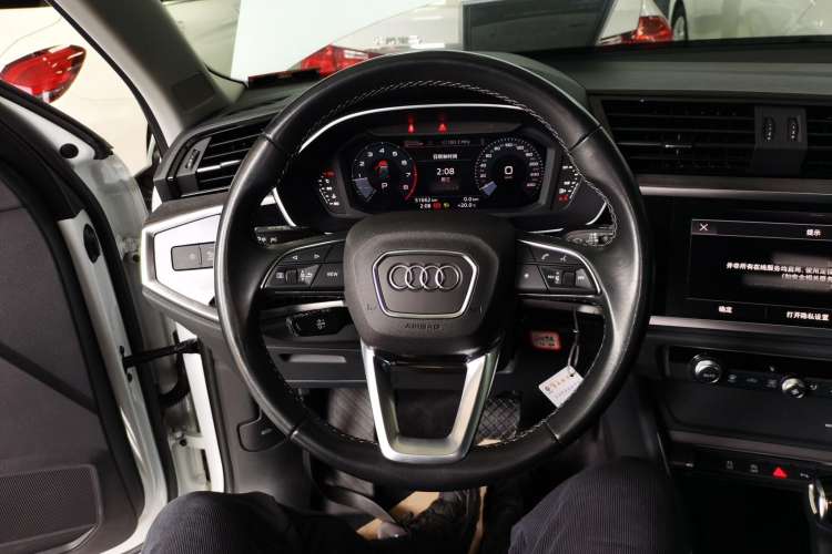 Used Audi Q3 2023 35 TFSI Progressive Dynamic Edition (1.4T) Steering Wheel