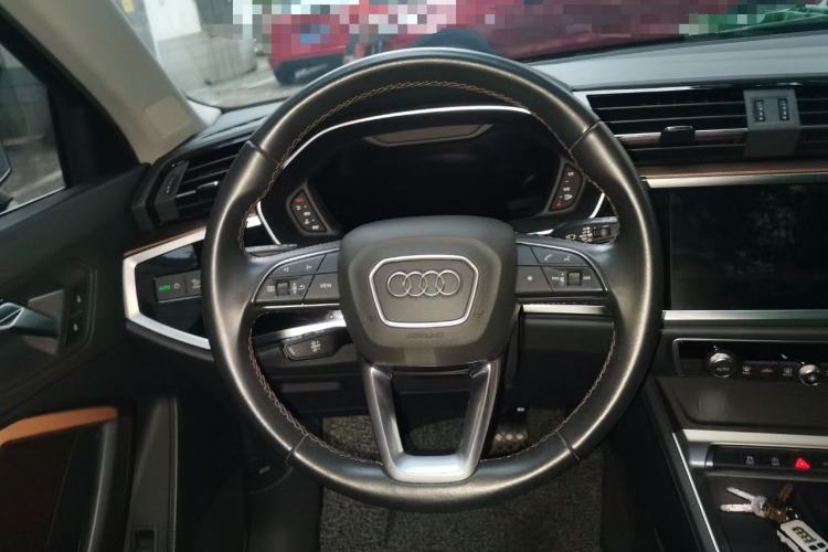 Used Audi Q3 2023 35 TFSI Fashion Elegant Version (1.5T) Steering Wheel