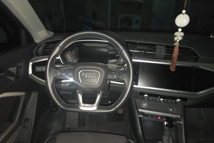Used Audi Q3 2023 35 TFSI Fashion Dynamic Model (1.5T) Steering Wheel