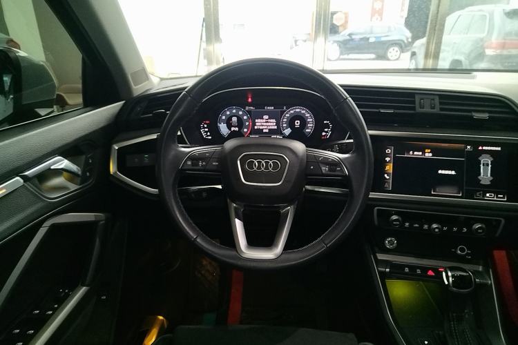 Used Audi Q3 2023 35 TFSI Progressive Dynamic Edition (1.4T) Steering Wheel