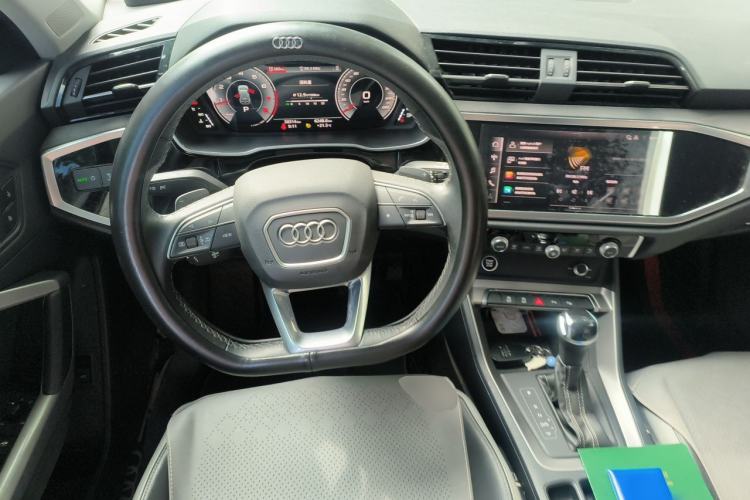 Used Audi Q3 2023 35 TFSI Fashion Dynamic Model (1.5T) Steering Wheel