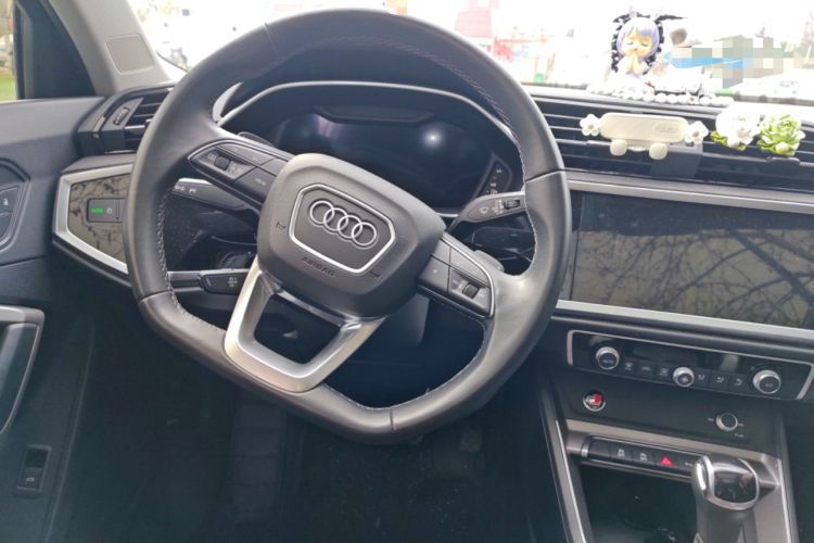 Used Audi Q3 2023 35 TFSI Fashion Dynamic Model (1.4T) Steering Wheel