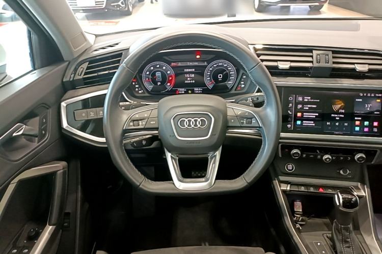 Used Audi Q3 2023 35 TFSI Fashion Dynamic Model (1.5T) Steering Wheel