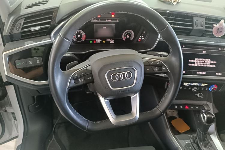 Used Audi Q3 2023 35 TFSI Fashion Dynamic Model (1.5T) Steering Wheel