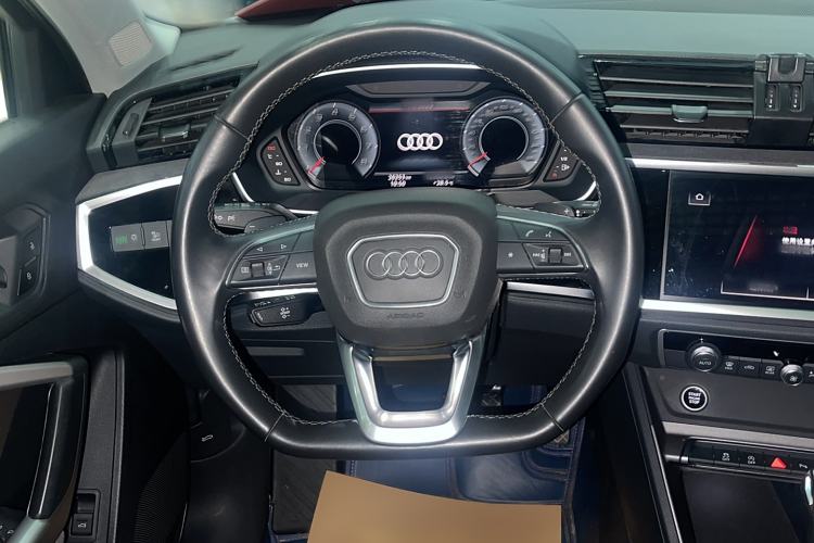 Used Audi Q3 2023 35 TFSI Fashion Dynamic Model (1.4T) Steering Wheel