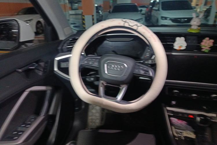 Used Audi Q3 2023 35 TFSI Fashion Dynamic Model (1.4T) Steering Wheel