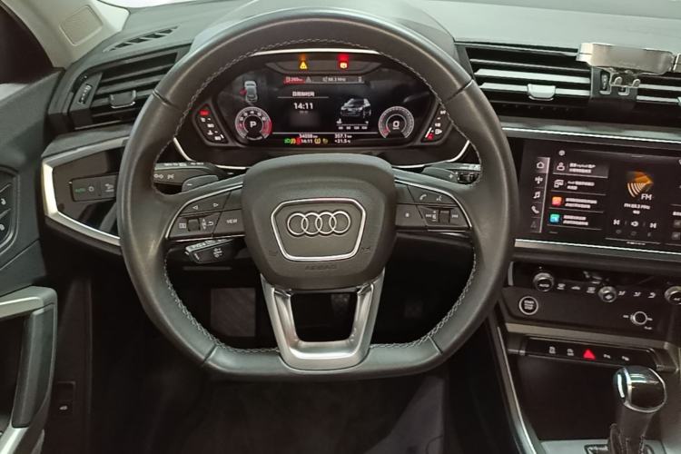 Used Audi Q3 2023 35 TFSI Fashion Dynamic Model (1.5T) Steering Wheel