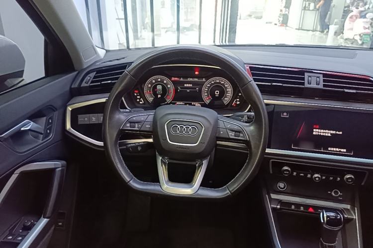 Used Audi Q3 2023 35 TFSI Fashion Dynamic Model (1.5T) Steering Wheel