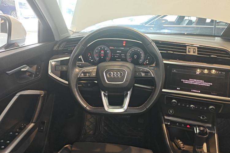 Used Audi Q3 2023 35 TFSI Fashion Dynamic Model (1.5T) Steering Wheel