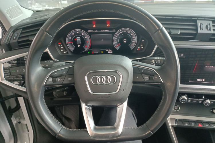 Used Audi Q3 2023 35 TFSI Fashion Dynamic Model (1.5T) Steering Wheel