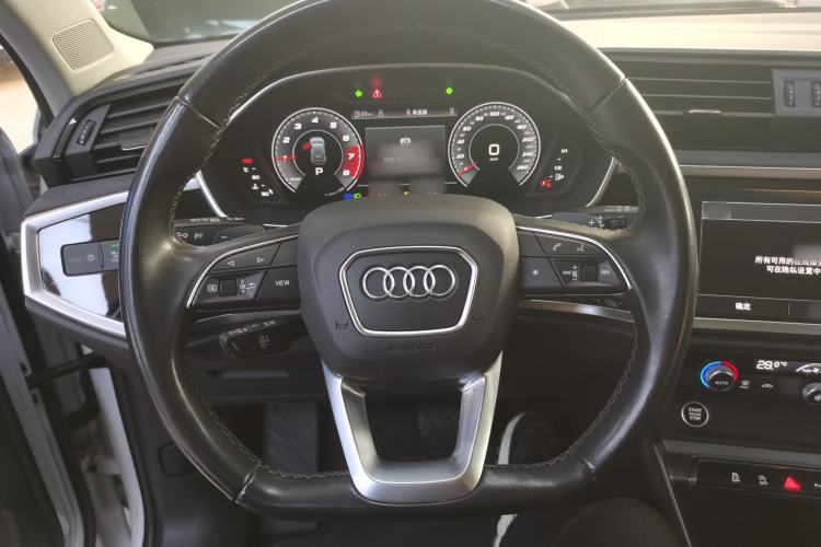 Used Audi Q3 2023 35 TFSI Fashion Dynamic Model (1.5T) Steering Wheel