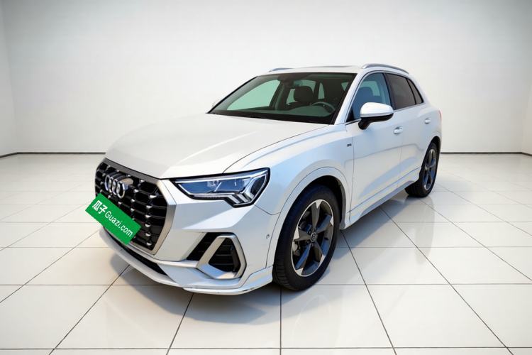 Audi Q3 2023 35 TFSI Fashion Dynamic Model (1.5T) с пробегом Guazi used car, China used car export, Used car for sale, Used cars, Cheapest cars for sale