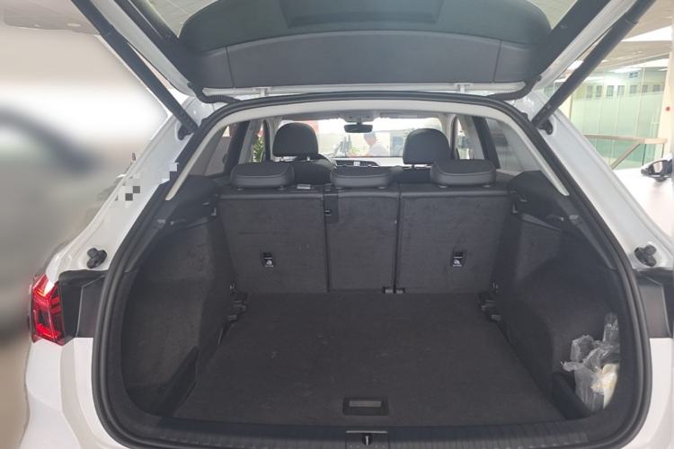 Used Audi Q3 2023 Updated 40 TFSI Fashionable and Dynamic Version Trunk