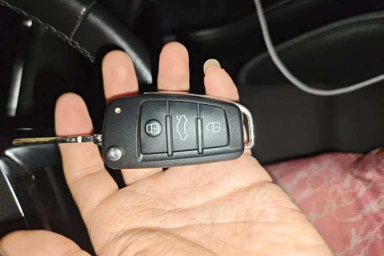 Used Audi Q3 2023 35 TFSI Progressive Dynamic Edition (1.4T) Vehicle Key