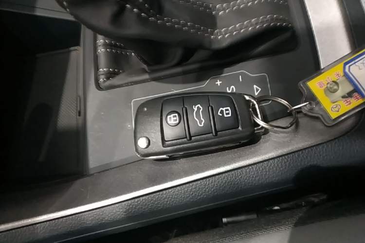 Used Audi Q3 2023 35 TFSI Fashion Dynamic Model (1.5T) Vehicle Key