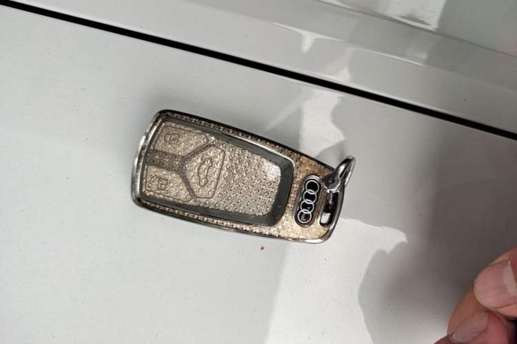 Used Audi Q3 2023 35 TFSI Advanced Dynamic Edition (1.5T) Vehicle Key