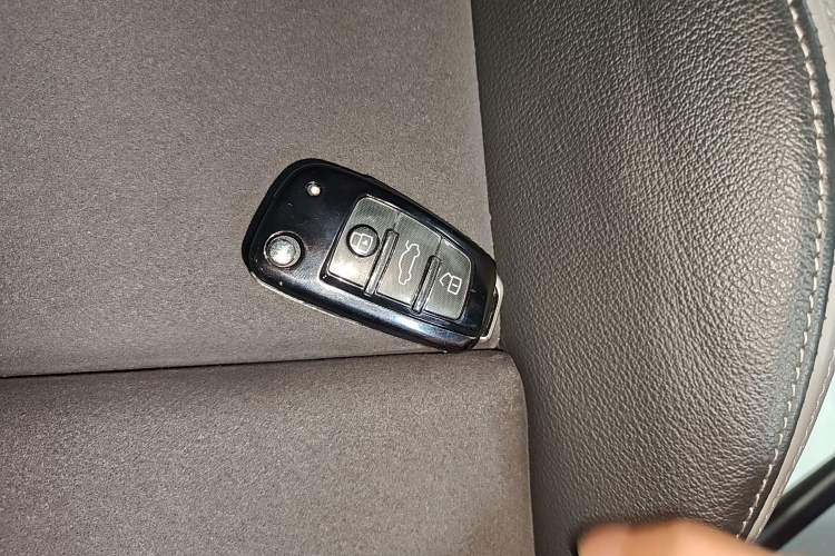Used Audi Q3 2023 35 TFSI Fashion Dynamic Model (1.5T) Vehicle Key
