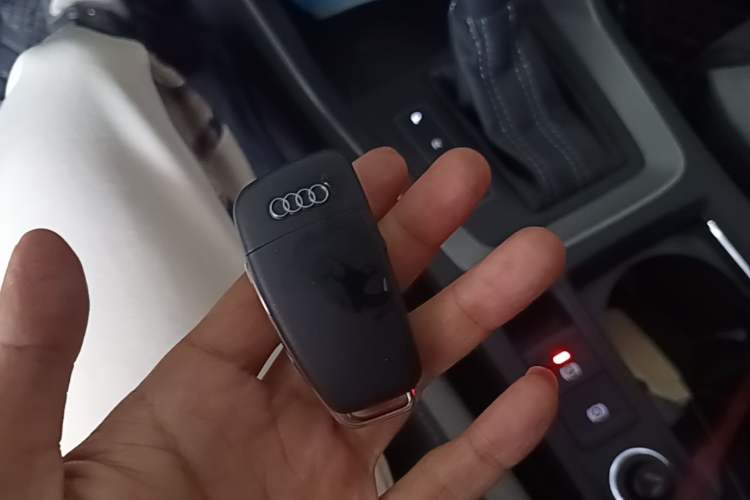 Used Audi Q3 2023 35 TFSI Fashion Dynamic Model (1.4T) Vehicle Key