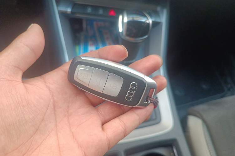 Used Audi Q3 2023 35 TFSI Fashion Dynamic Model (1.4T) Vehicle Key