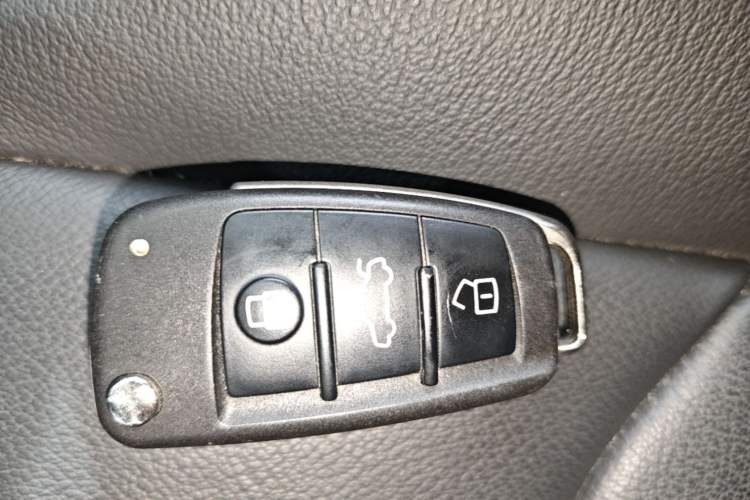 Used Audi Q3 2023 35 TFSI Fashion Elegant Version (1.5T) Vehicle Key