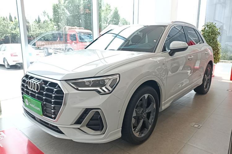 Audi Q3 2023 35 TFSI Fashion Dynamic Model (1.5T) с пробегом Guazi used car, China used car export, Used car for sale, Used cars, Cheapest cars for sale