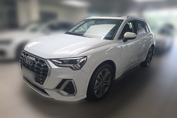 Used Audi Q3 2023 Updated 40 TFSI Fashionable and Dynamic Version Guazi used car, China used car export, Used car for sale, Used cars, Cheapest cars for sale