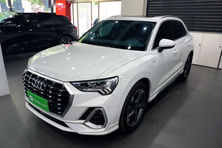 Audi Q3 2023 35 TFSI Fashion Dynamic Model (1.5T) с пробегом Guazi used car, China used car export, Used car for sale, Used cars, Cheapest cars for sale