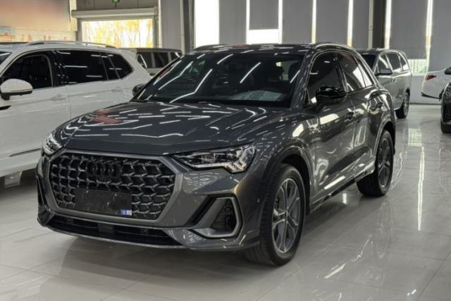 Used Audi Q3 2024 40 TFSI Fashion Dynamic Model