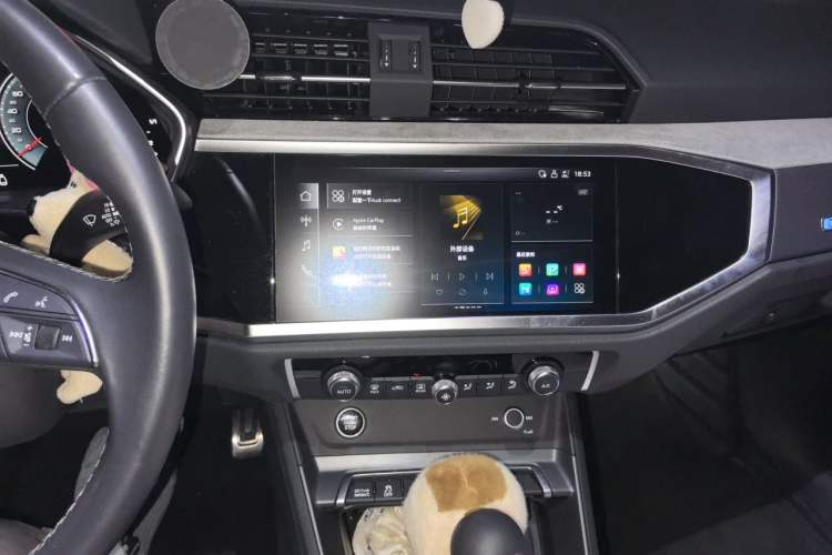 Used Audi Q3 2024 40 TFSI Fashion Dynamic Model Audio And AC Panel