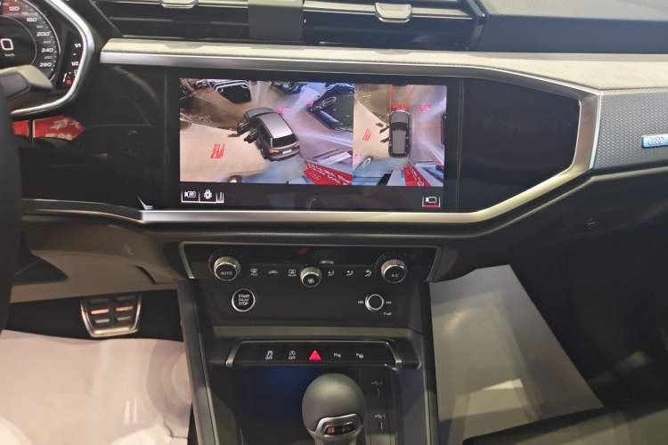 Used Audi Q3 2024 35 TFSI Fashion Dynamic Edition Audio And AC Panel