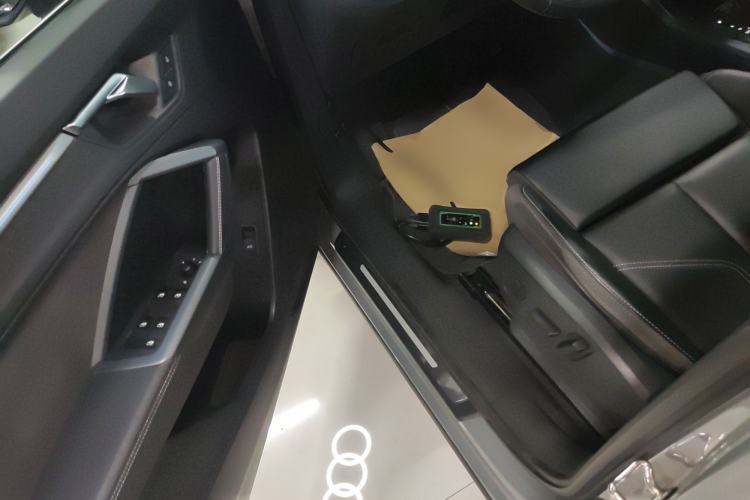 Used Audi Q3 2024 35 TFSI Ambition Dynamic Edition Driver Seat