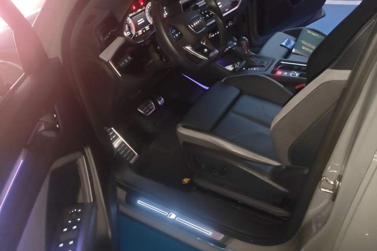 Used Audi Q3 2024 40 TFSI Fashion Dynamic Model Driver Seat