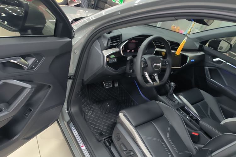 Used Audi Q3 2024 40 TFSI Fashion Dynamic Model Driver Seat