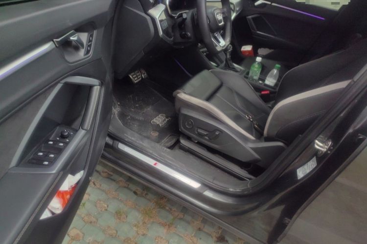 Used Audi Q3 2024 35 TFSI Fashion Dynamic Edition Driver Seat