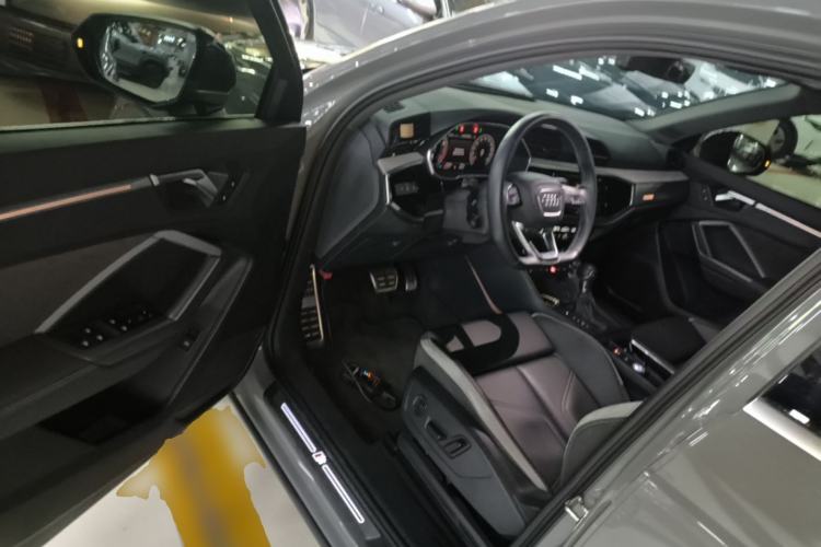 Used Audi Q3 2024 40 TFSI Fashion Dynamic Model Driver Seat