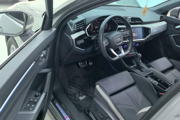 Used Audi Q3 2024 40 TFSI Fashion Dynamic Model Driver Seat
