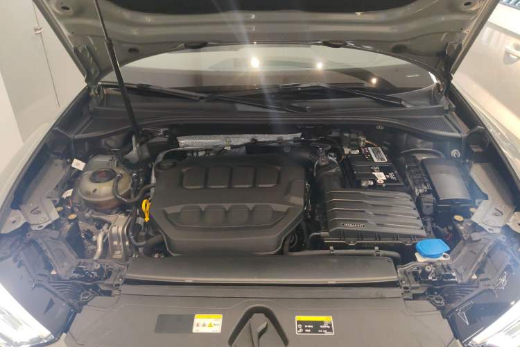 Used Audi Q3 2024 40 TFSI Fashion Dynamic Edition Launch Special Edition Engine Bay