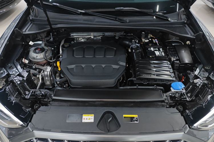 Used Audi Q3 2024 40 TFSI Fashion Dynamic Model Engine Bay