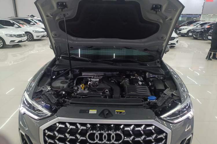 Used Audi Q3 2024 35 TFSI Fashion Dynamic Edition Engine Bay